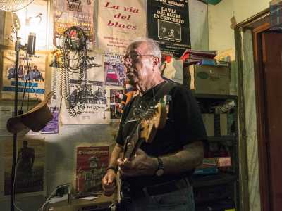 Il 69enne vigile urbano in pensione Gino Giangregorio: � lui, assieme a Gino Panza, ad aver fondato nel lontano 1969 "La via del Blues"  